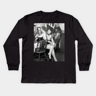 Showgirls Backstage, 1926. Vintage Photo Kids Long Sleeve T-Shirt